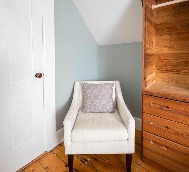 Woodbridge Inn Bed & Breakfast