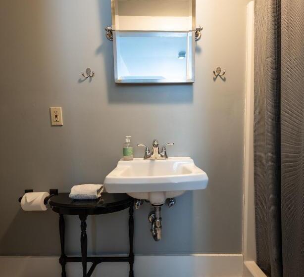 Woodbridge Inn Bed & Breakfast