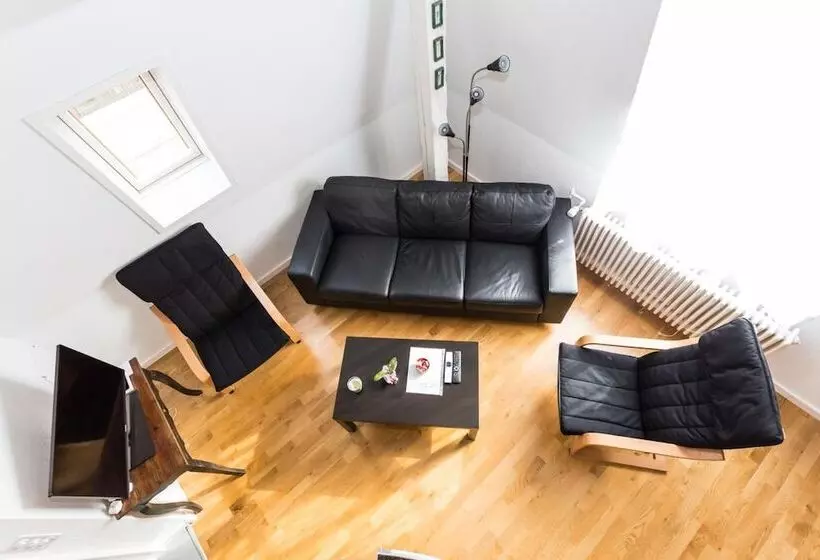 هتل Apartments Justingerweg