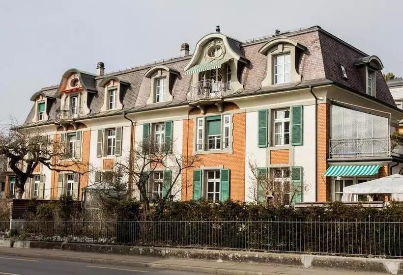 هتل Apartments Justingerweg