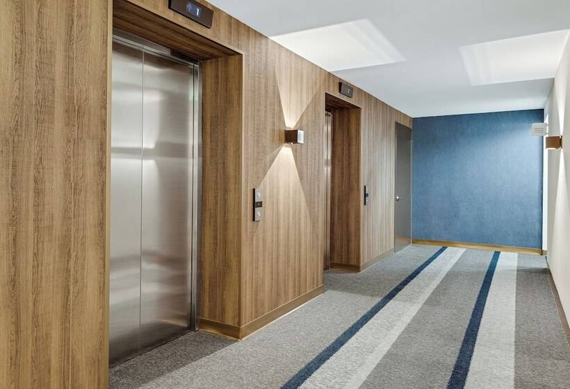 هتل Hilton Garden Inn San Jose Airport City Mall