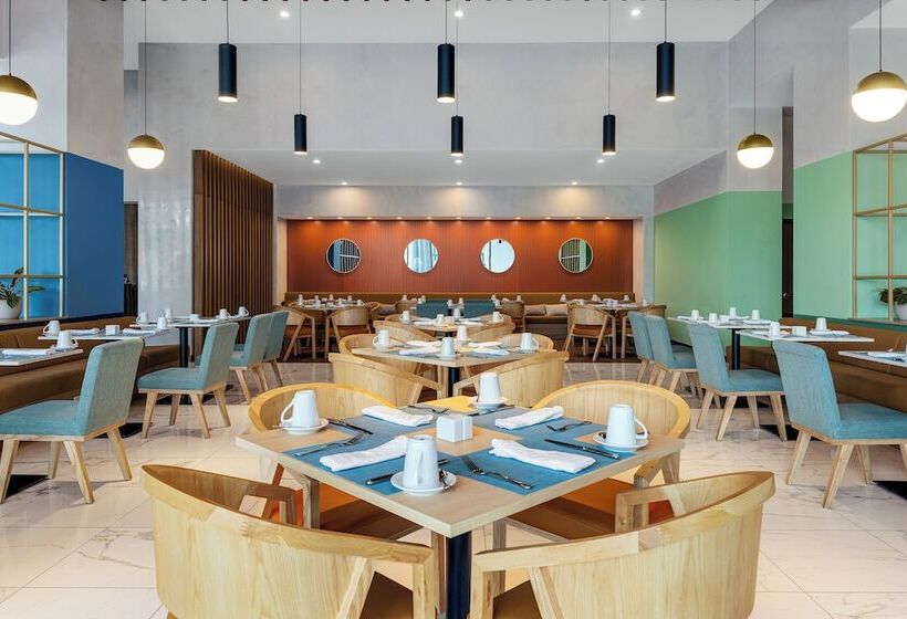 هتل Hilton Garden Inn San Jose Airport City Mall