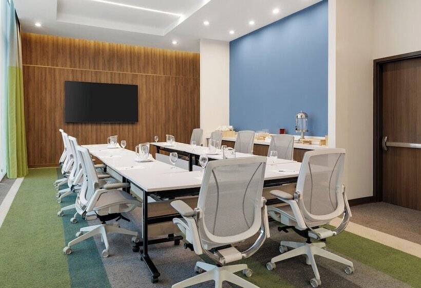 هتل Hilton Garden Inn San Jose Airport City Mall