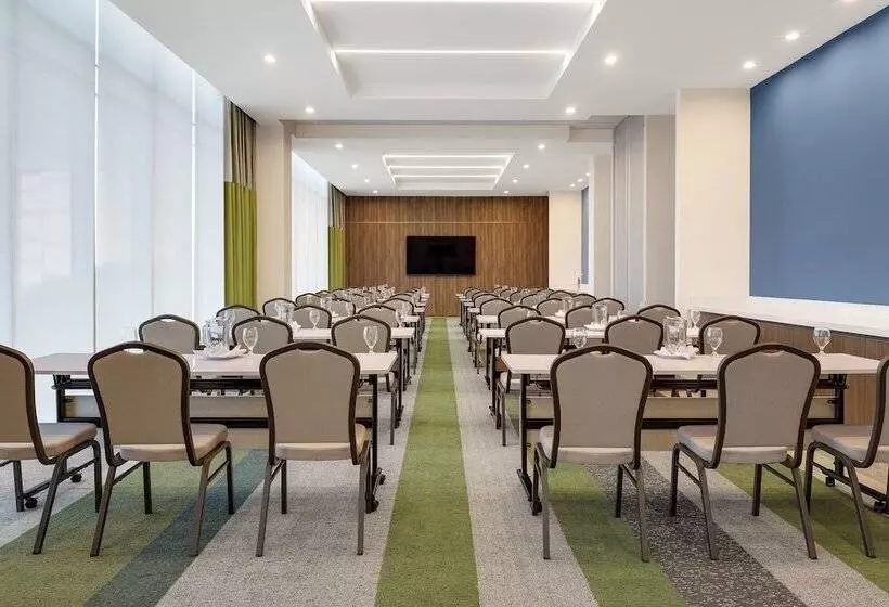 ホテル Hilton Garden Inn San Jose Airport City Mall