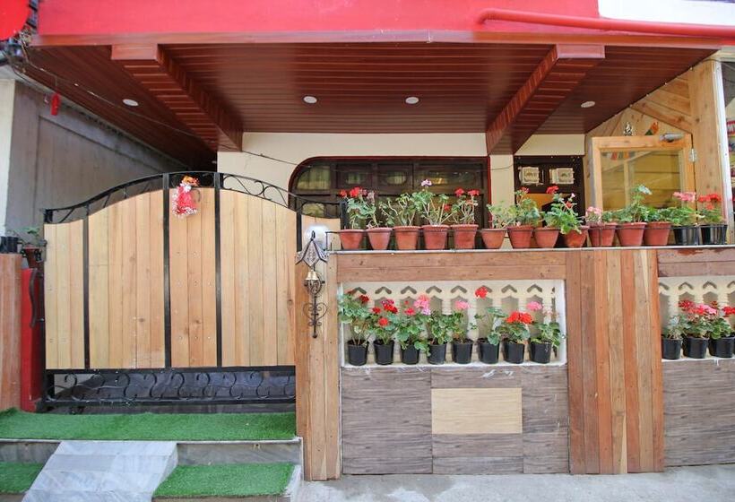 هتل Flagship Golden Nest