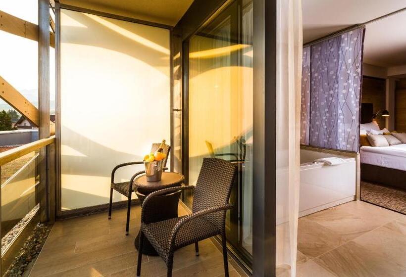 فندق Galeria Thermal Bešeňová