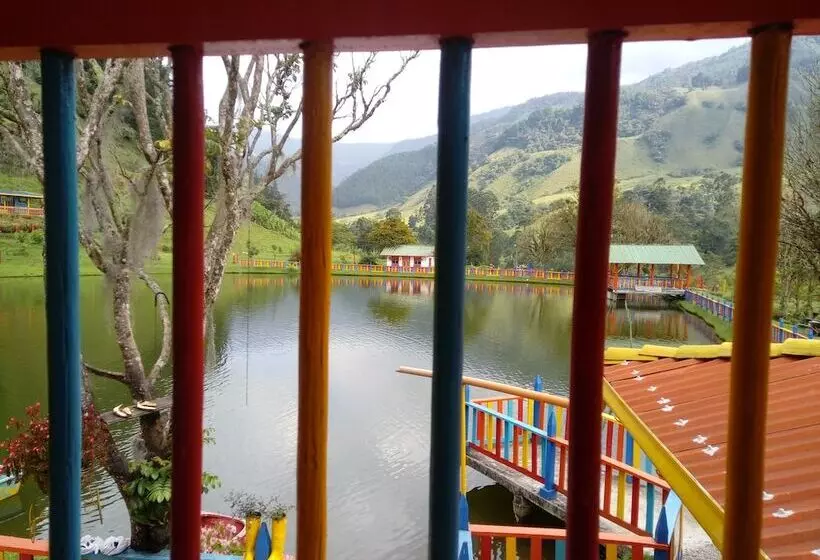 هتل Lago Valdivia
