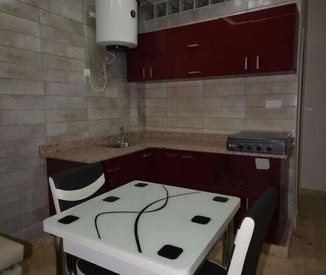 Отель Hôtel Café Restaurant Pyramides