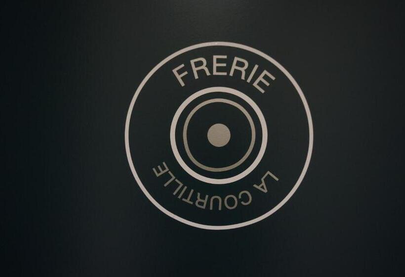 호텔 Hôtel Courtille De Solutré