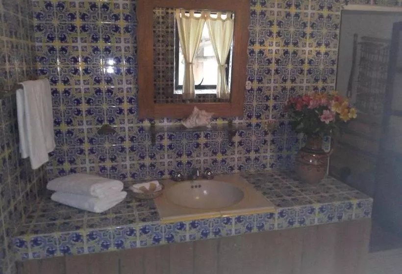 Hotelli La Casona Breakfast & Wellness Center
