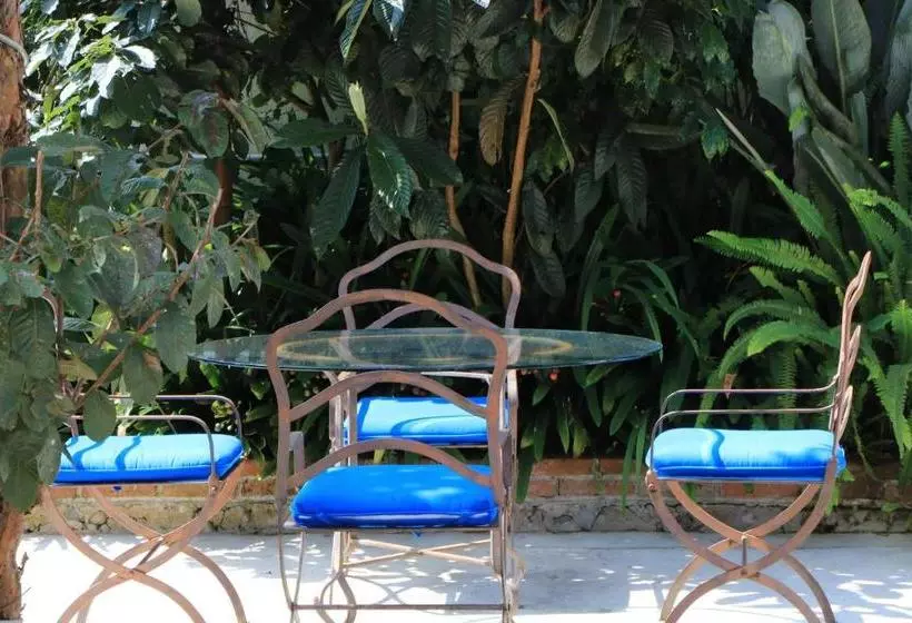 Hotelli La Casona Breakfast & Wellness Center