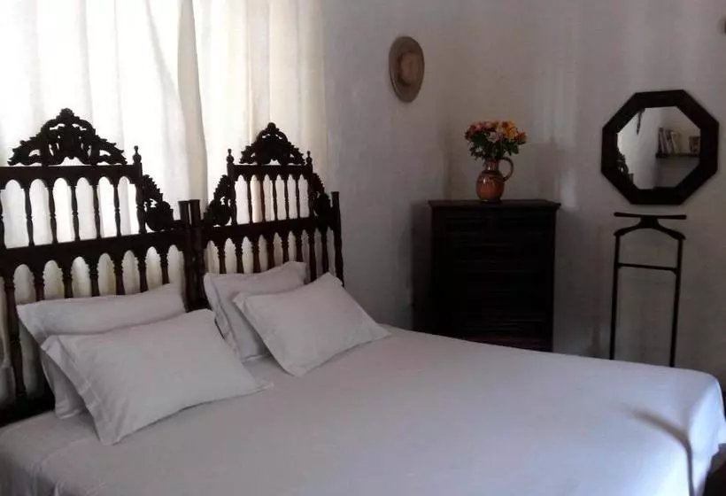 Hotelli La Casona Breakfast & Wellness Center