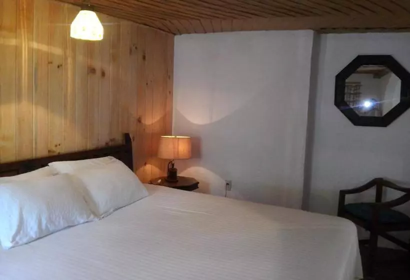 Hotelli La Casona Breakfast & Wellness Center