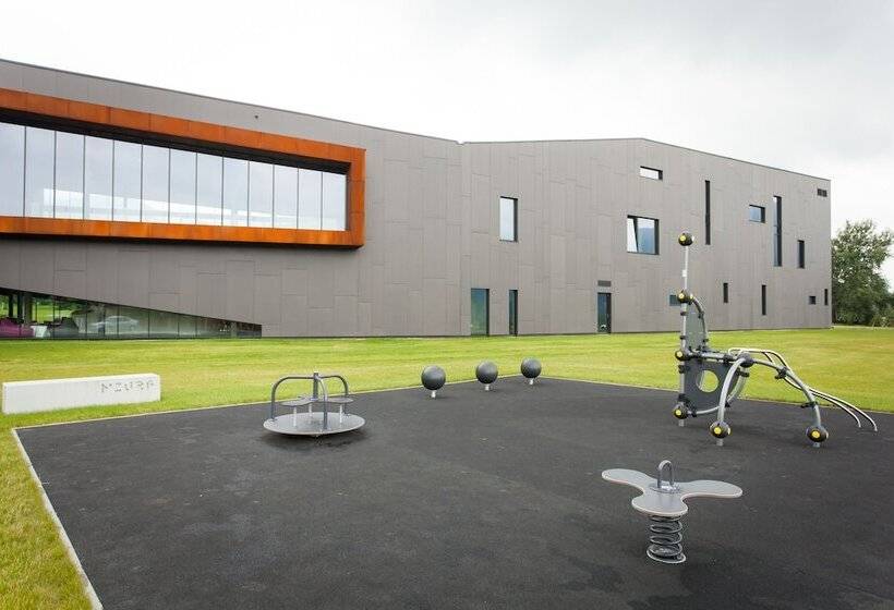 בית מלון כפרי Miura