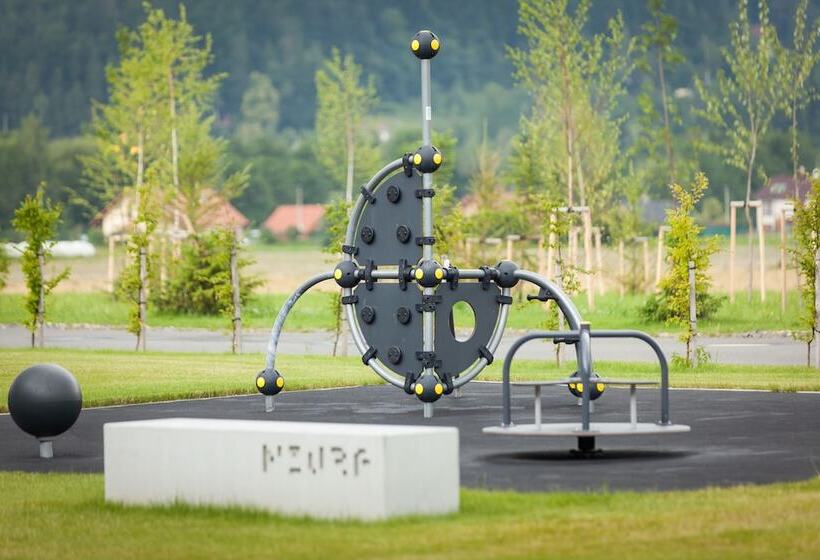 בית מלון כפרי Miura