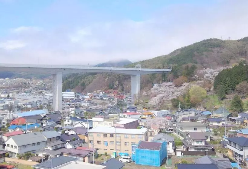 Hotelli Okaya Central