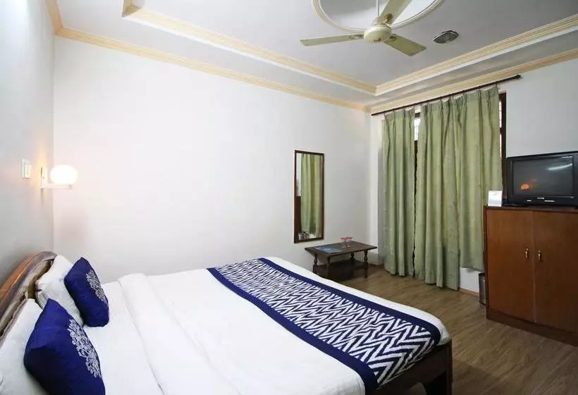 ホテル Goroomgo Dolls Inn Nainital