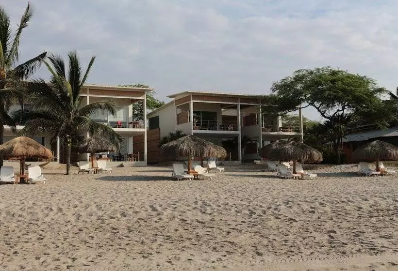 هتل Punta Sal Suites & Bungalows Resort
