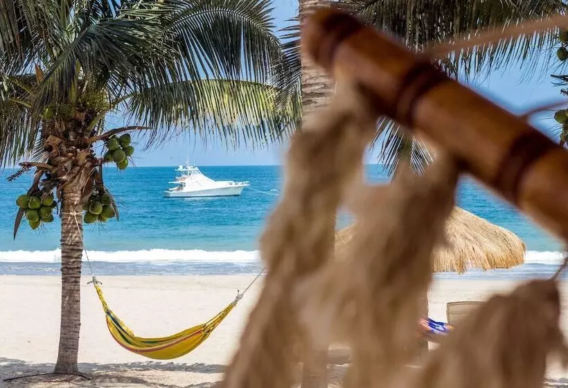 هتل Punta Sal Suites & Bungalows Resort