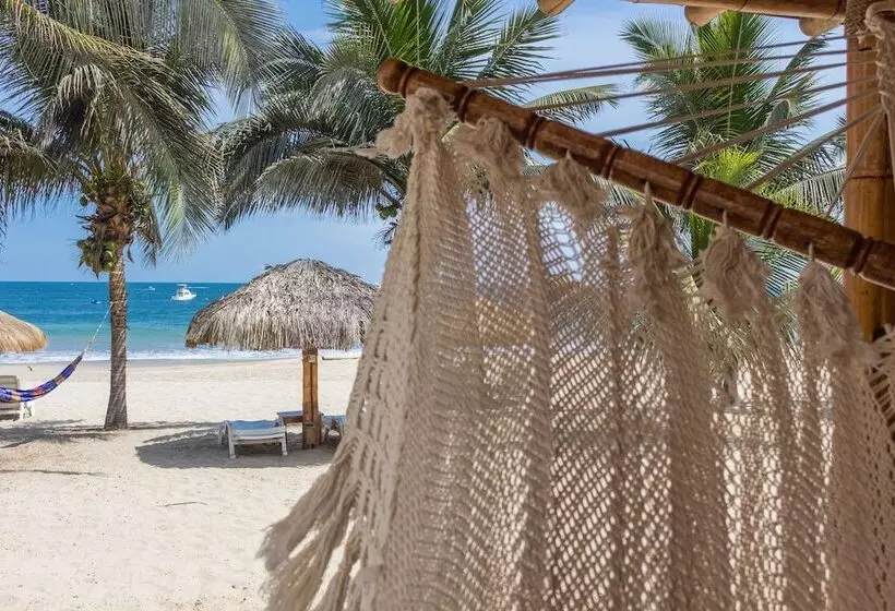 هتل Punta Sal Suites & Bungalows Resort