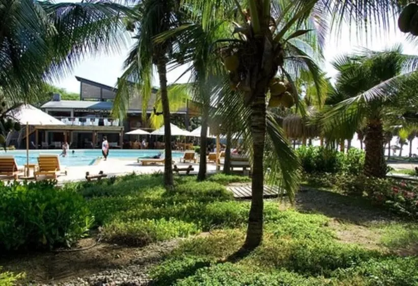هتل Punta Sal Suites & Bungalows Resort