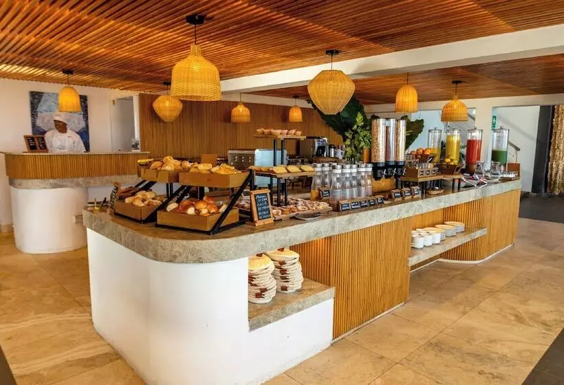 هتل Punta Sal Suites & Bungalows Resort
