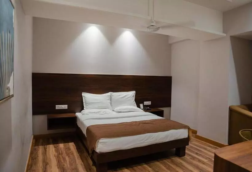Hotelli The Shiv Regency