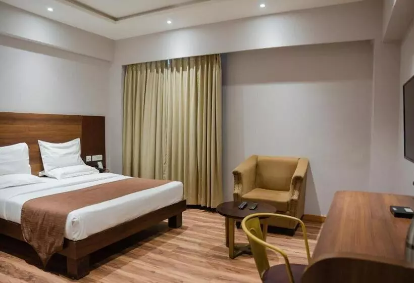Hotelli The Shiv Regency
