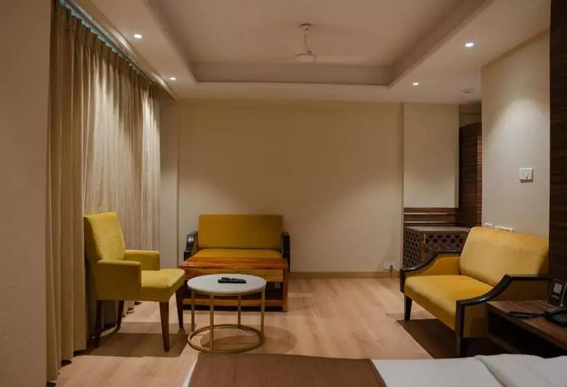 Hotelli The Shiv Regency
