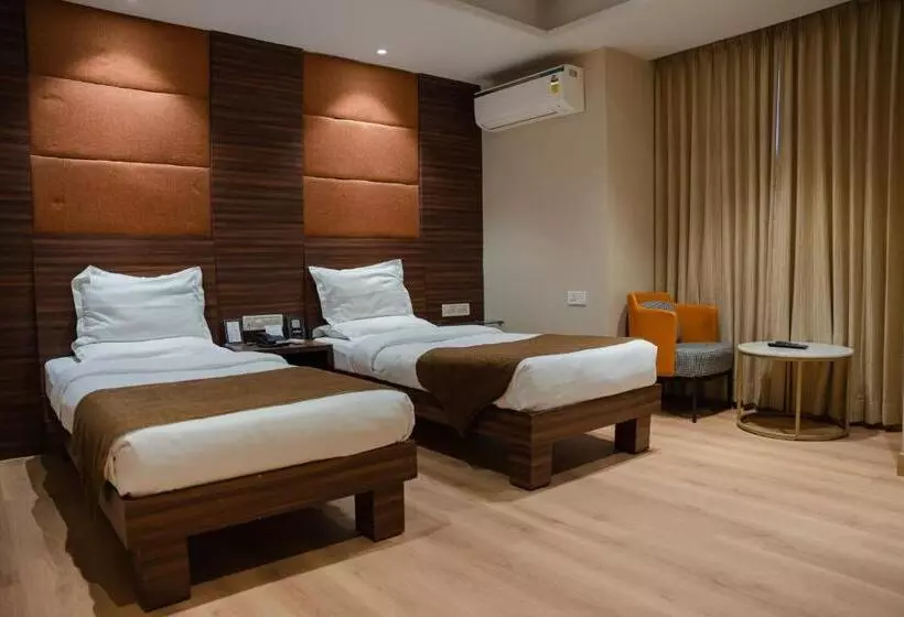 Hotelli The Shiv Regency