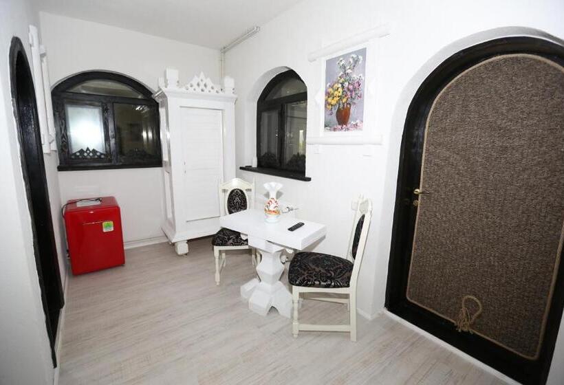 استراحتگاه Complex Lions Bucovina