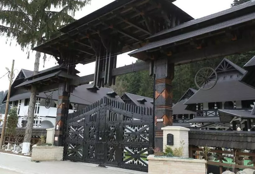 استراحتگاه Complex Lions Bucovina