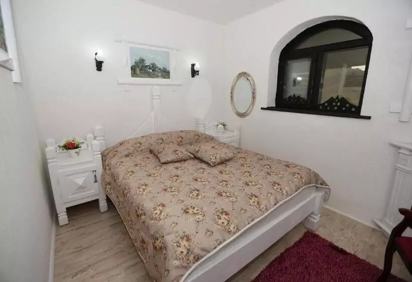 استراحتگاه Complex Lions Bucovina