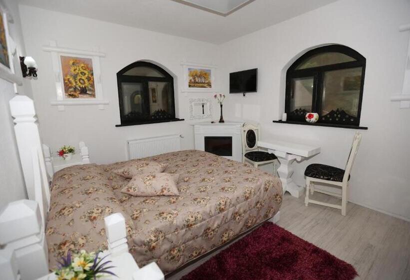 استراحتگاه Complex Lions Bucovina