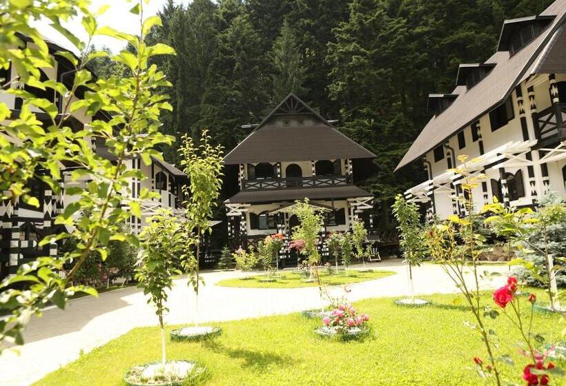 استراحتگاه Complex Lions Bucovina