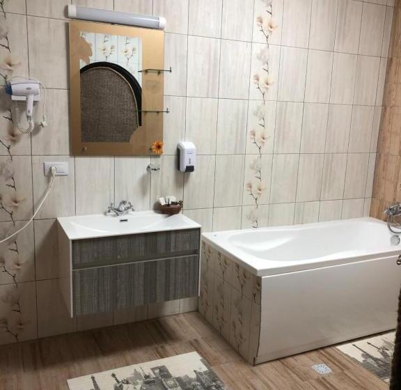 استراحتگاه Complex Lions Bucovina