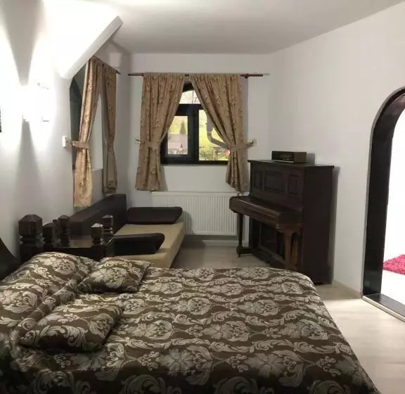 استراحتگاه Complex Lions Bucovina