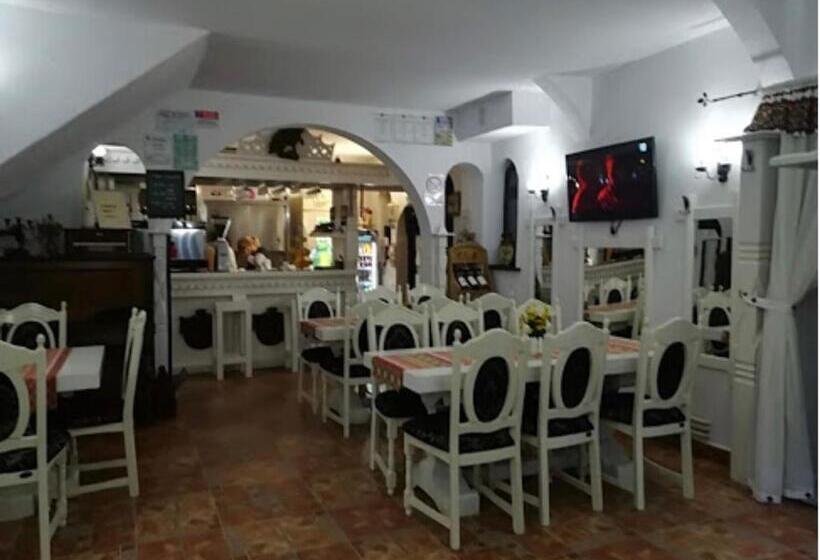 استراحتگاه Complex Lions Bucovina