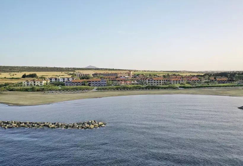 リゾートホテル Robinson Cyprus
