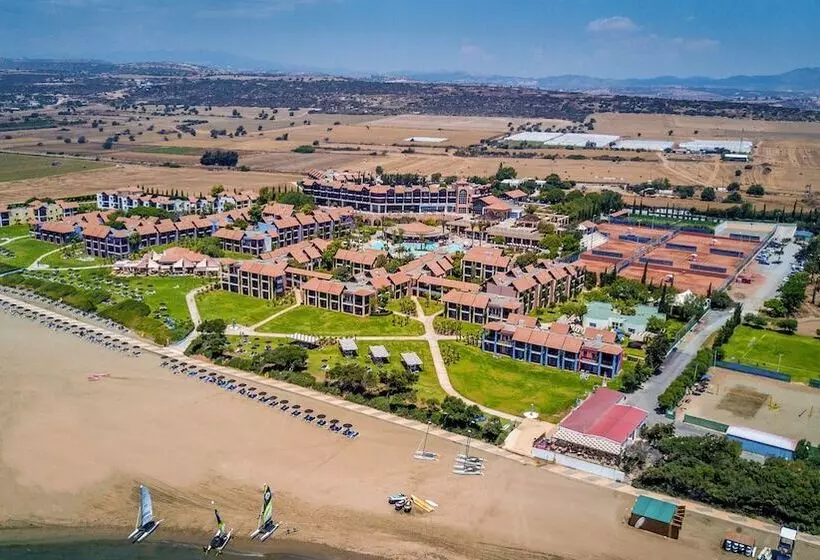 リゾートホテル Robinson Cyprus