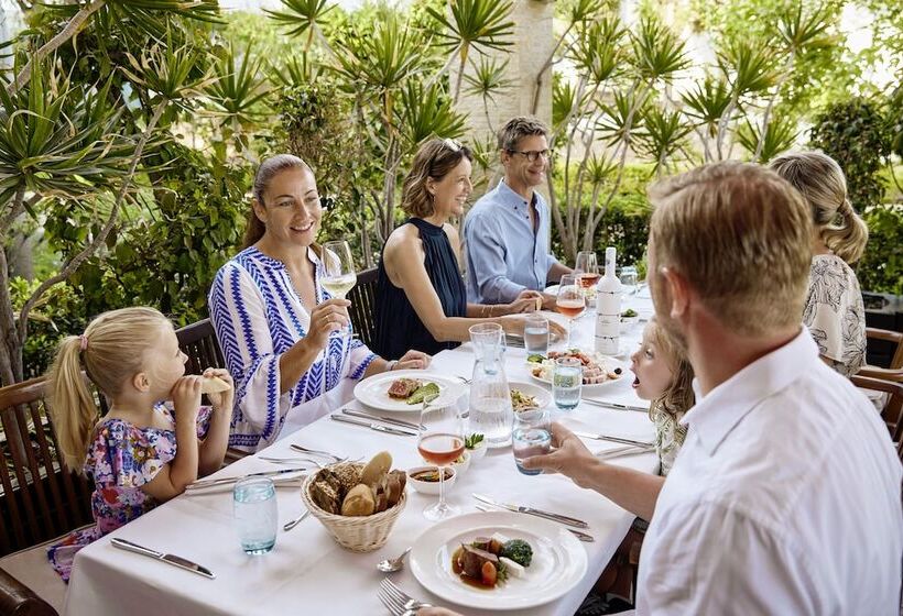 リゾートホテル Robinson Cyprus