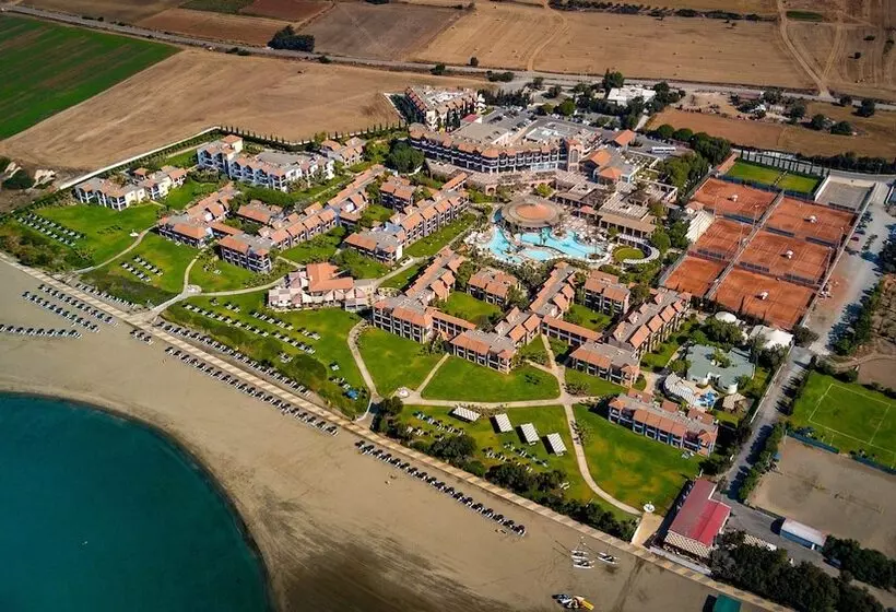 リゾートホテル Robinson Cyprus