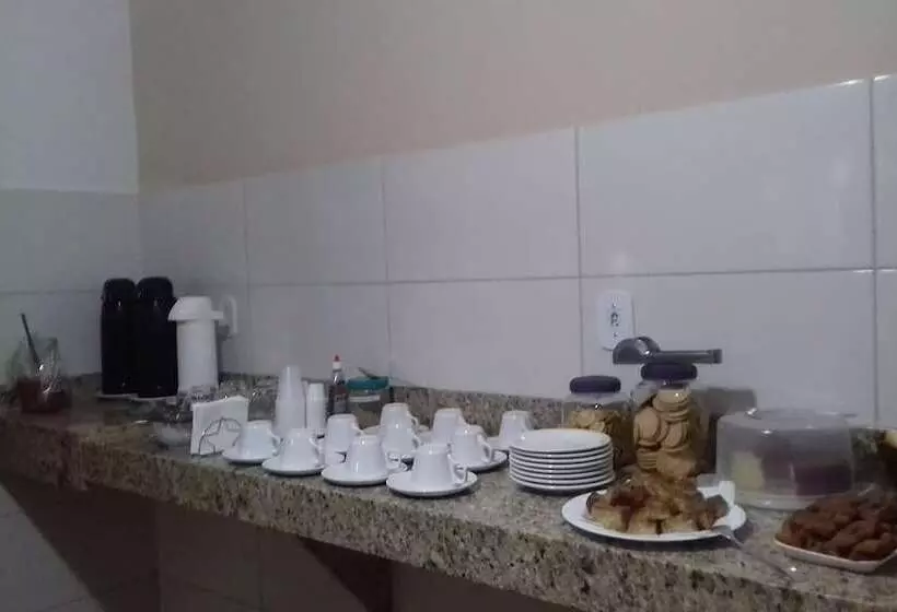 Hotelli City