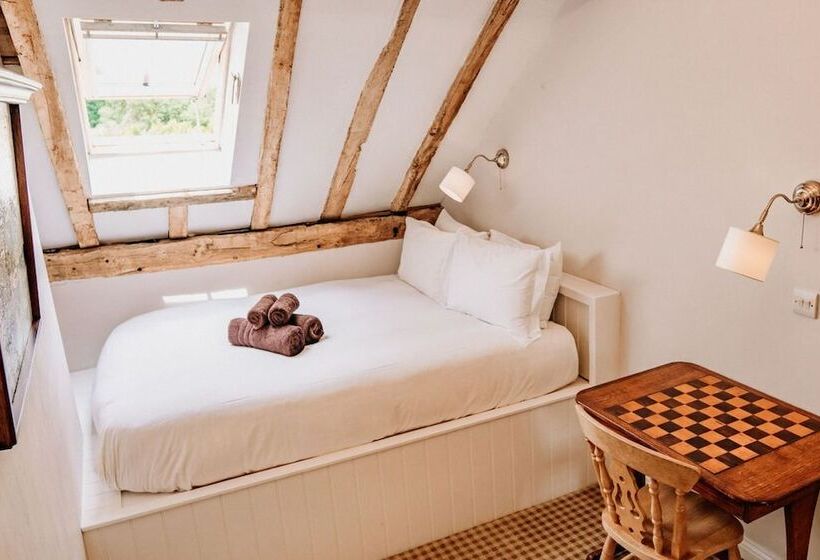 Отель Creeksea Place Barns