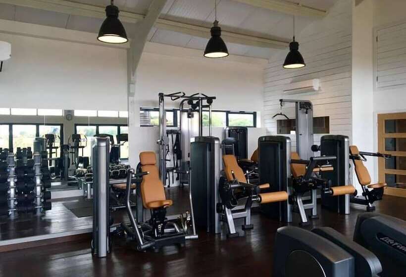 Отель Creeksea Place Barns