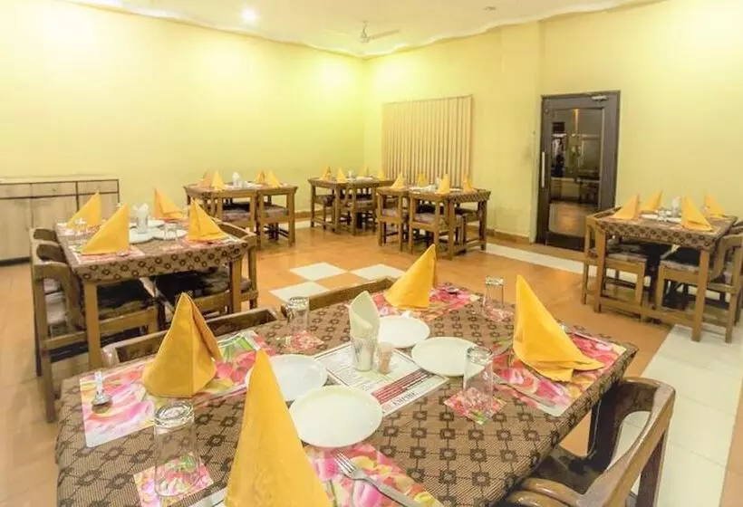 ホテル Empire Gandhidham