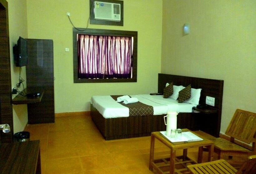 בית מלון כפרי Empire Gandhidham