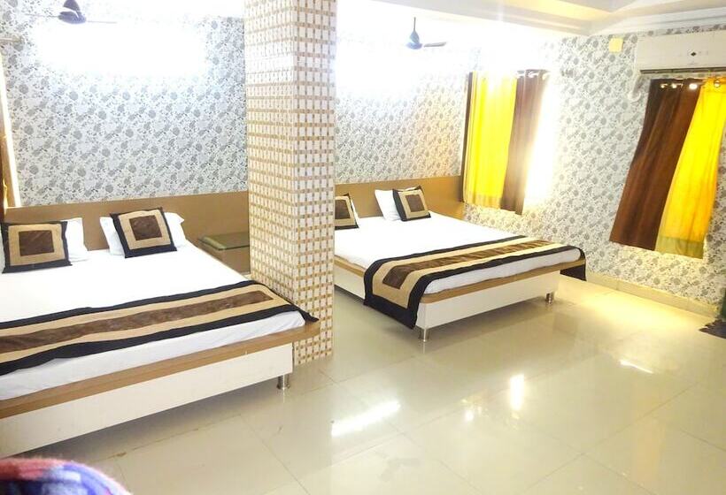 Hotel Raj Palace By Sky Stays