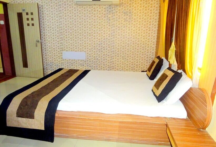 Hotel Raj Palace By Sky Stays