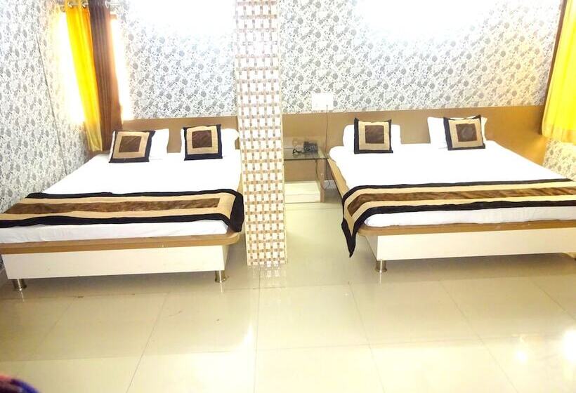 Hotel Raj Palace By Sky Stays